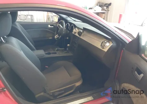 2005 Ford Mustang V6 Deluxe/V6 Premium from USA, damaged, VIN 1ZVFT80N255233817